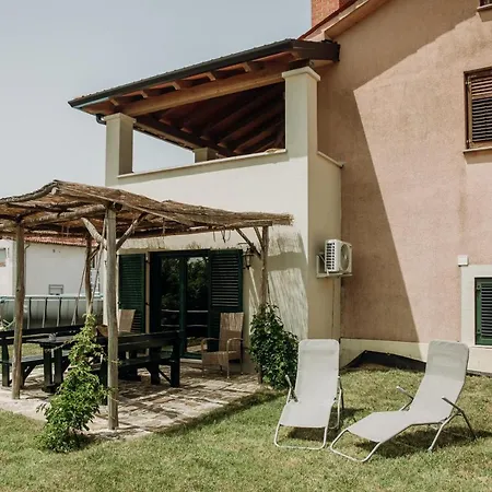 Apartmaji Pajer *